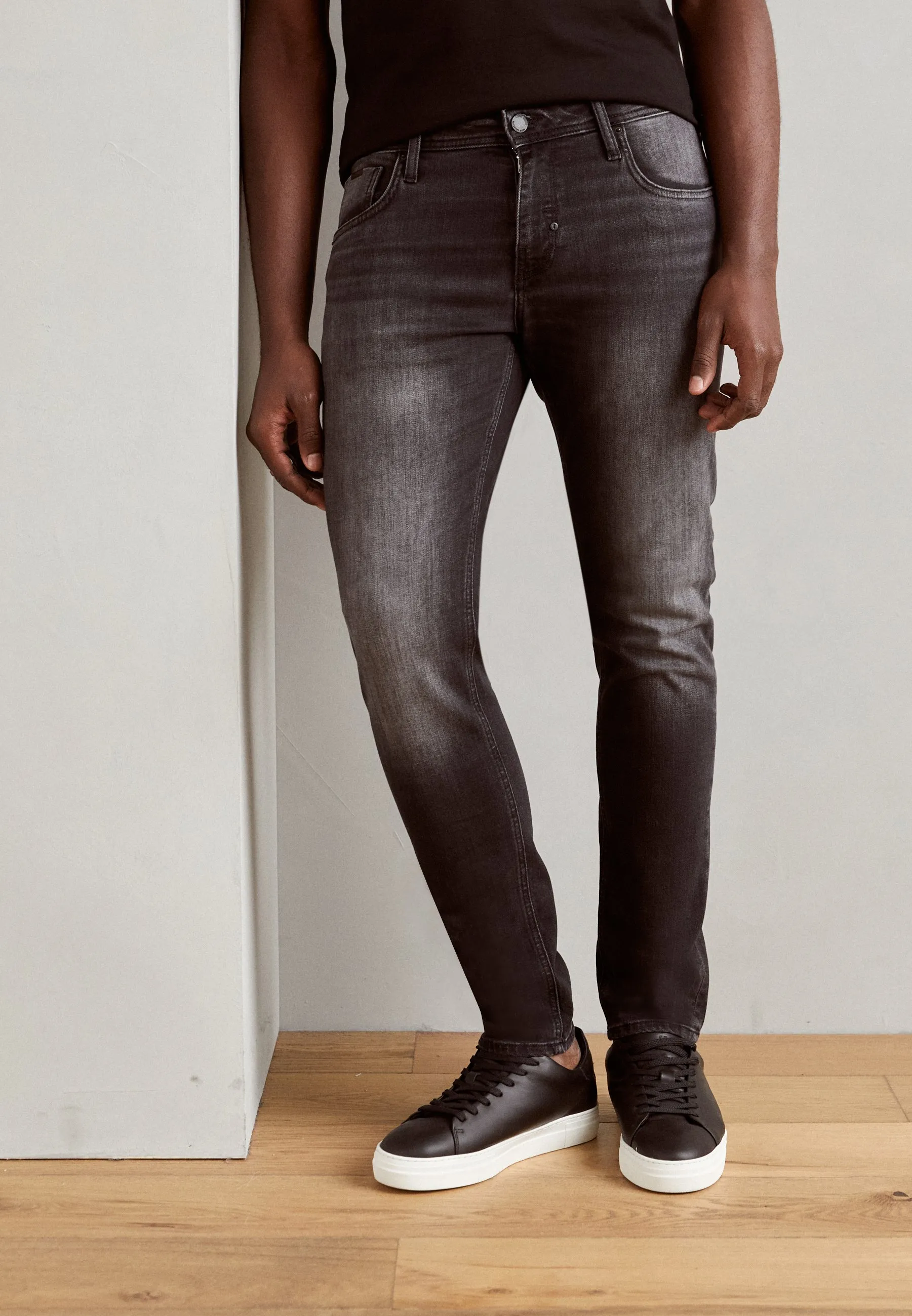 KURT - Jeans Tapered Fit