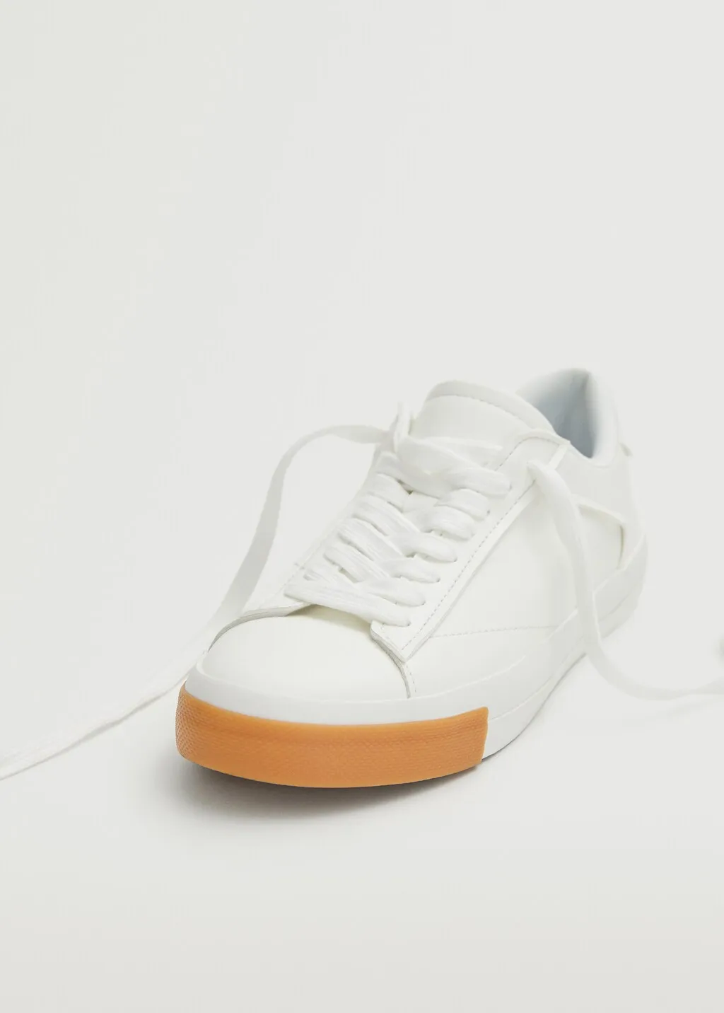 Sneaker basic lacci